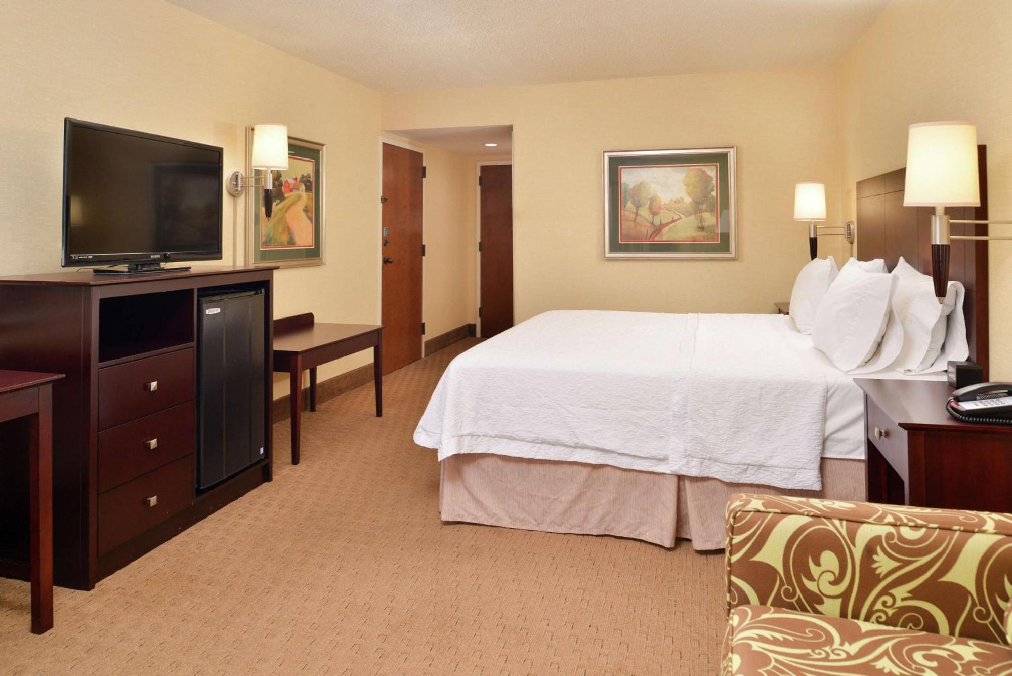 Hampton Inn Staunton Ngoại thất bức ảnh