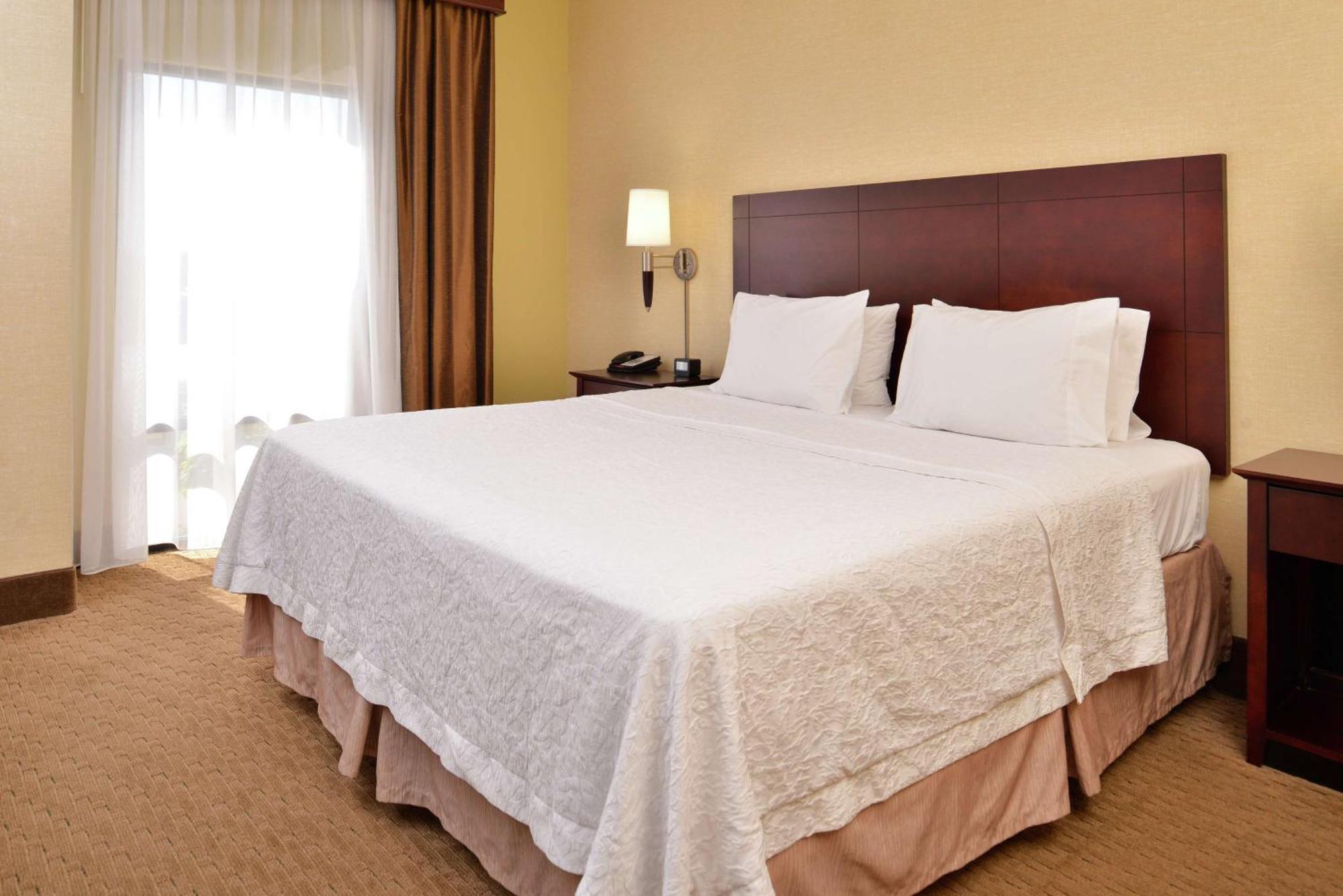 Hampton Inn Staunton Ngoại thất bức ảnh